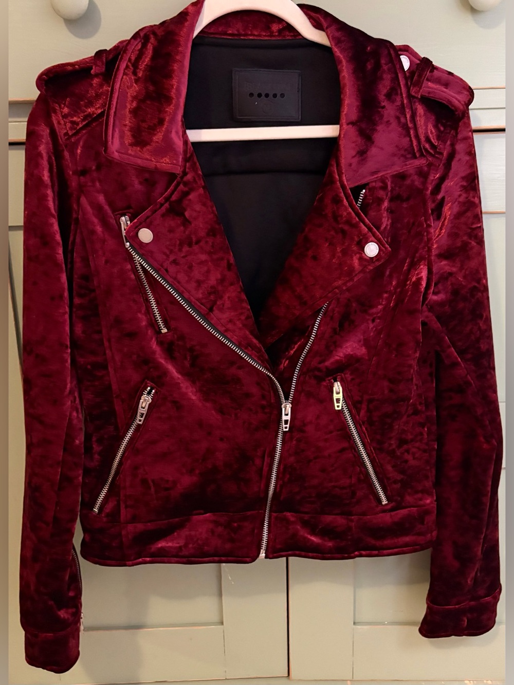 [BLANKNYC] NWOT Crushed Velvet Cropped Asymmetrical Moto Jacket Deep Merlot - M - Picture 8 of 15